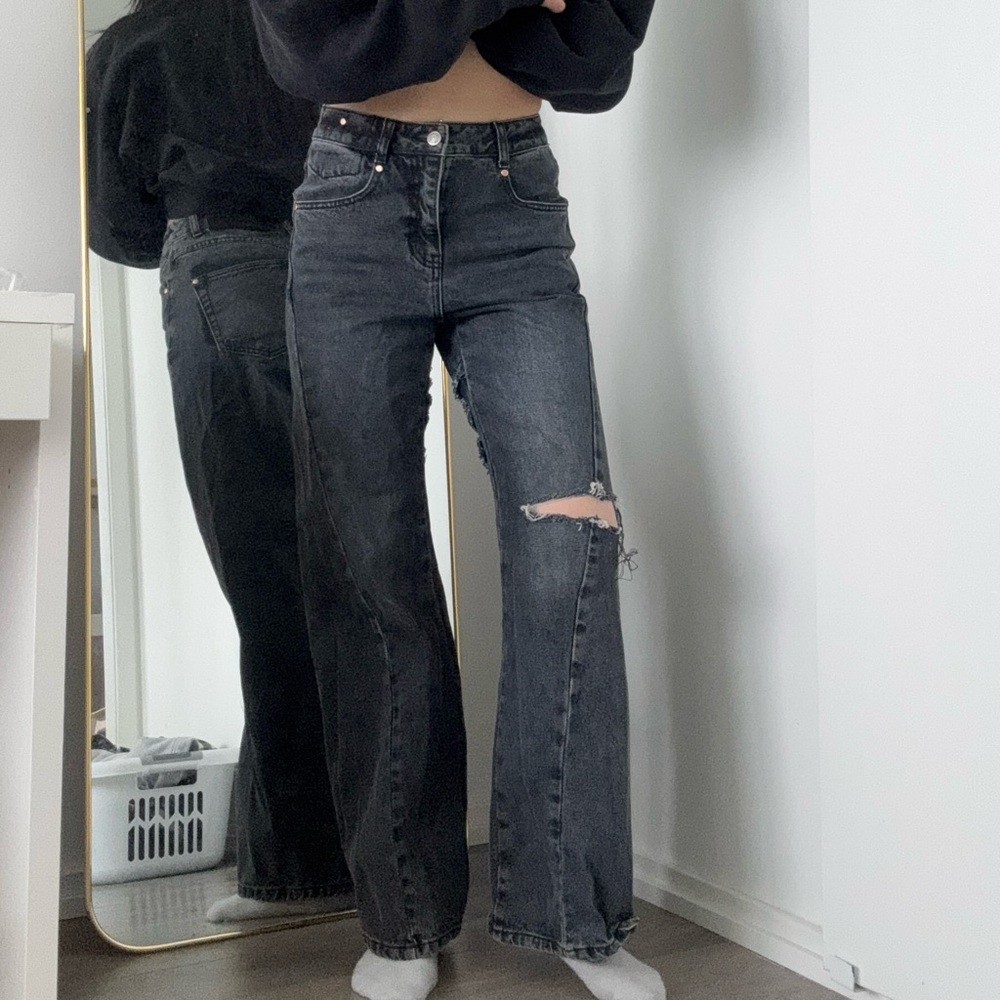 Women's Black Distressed Jeans